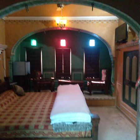 Hotel Radhika Haveli, Mandawa มันดาวา ภายนอก รูปภาพ