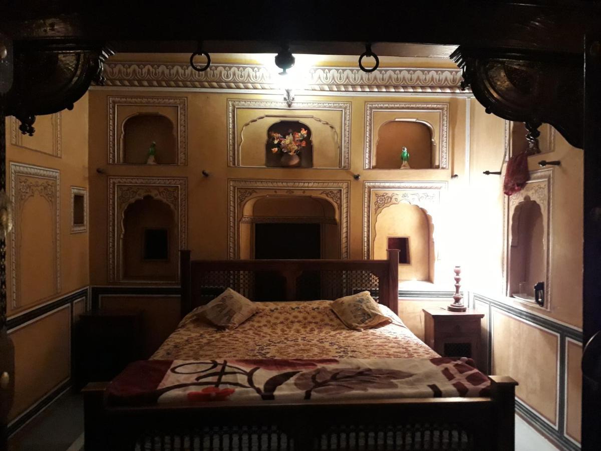 Hotel Radhika Haveli, Mandawa มันดาวา ภายนอก รูปภาพ