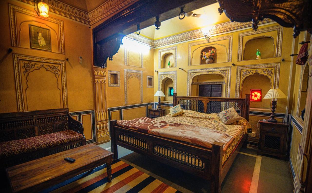 Hotel Radhika Haveli, Mandawa มันดาวา ภายนอก รูปภาพ