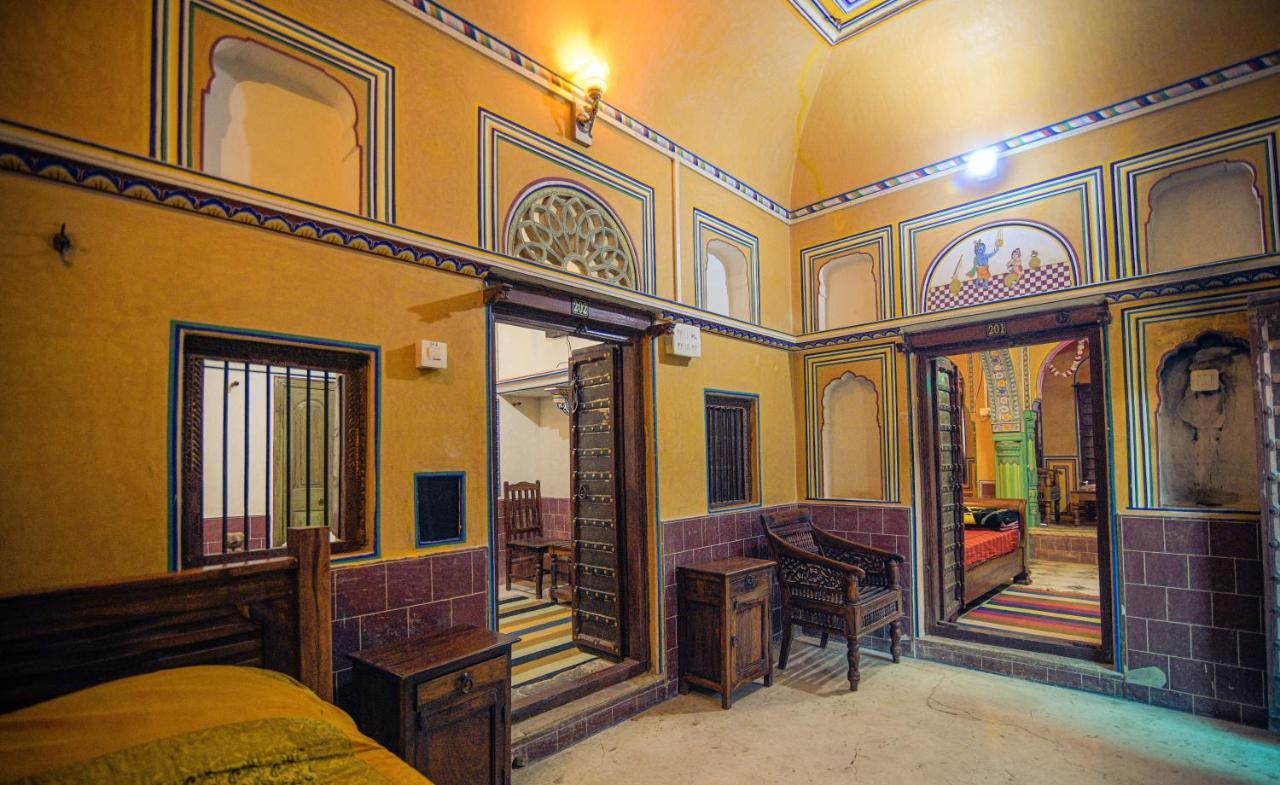 Hotel Radhika Haveli, Mandawa มันดาวา ภายนอก รูปภาพ