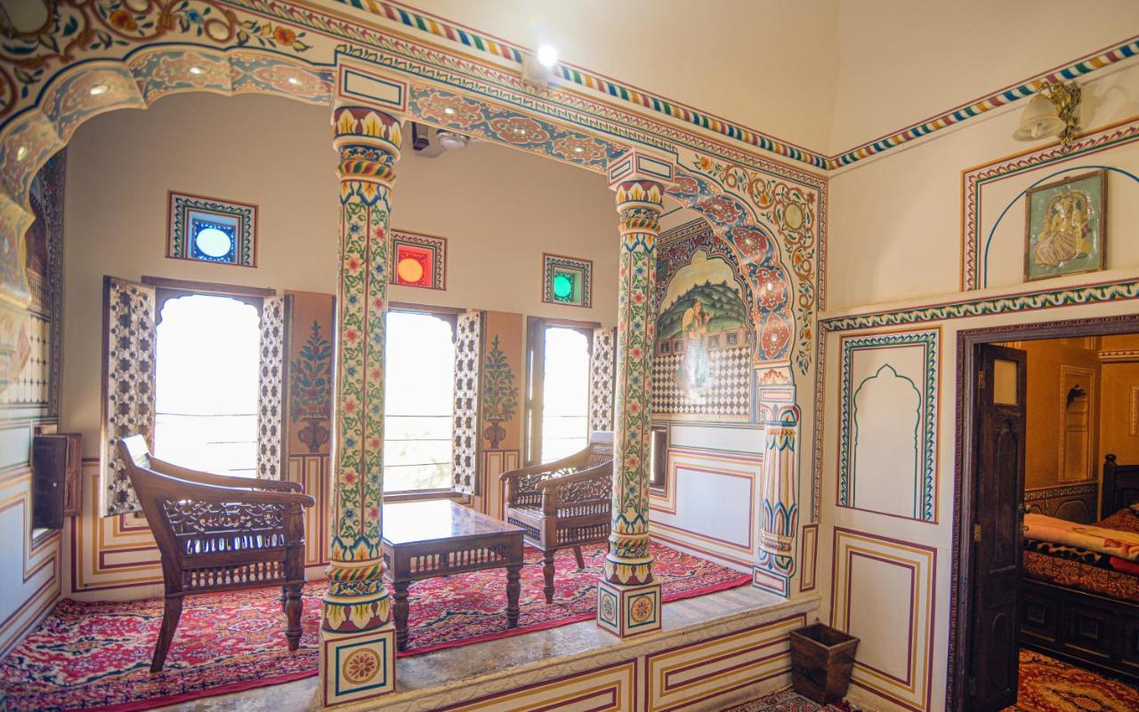 Hotel Radhika Haveli, Mandawa มันดาวา ภายนอก รูปภาพ