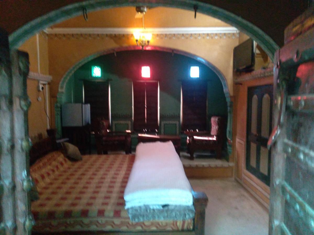 Hotel Radhika Haveli, Mandawa มันดาวา ภายนอก รูปภาพ