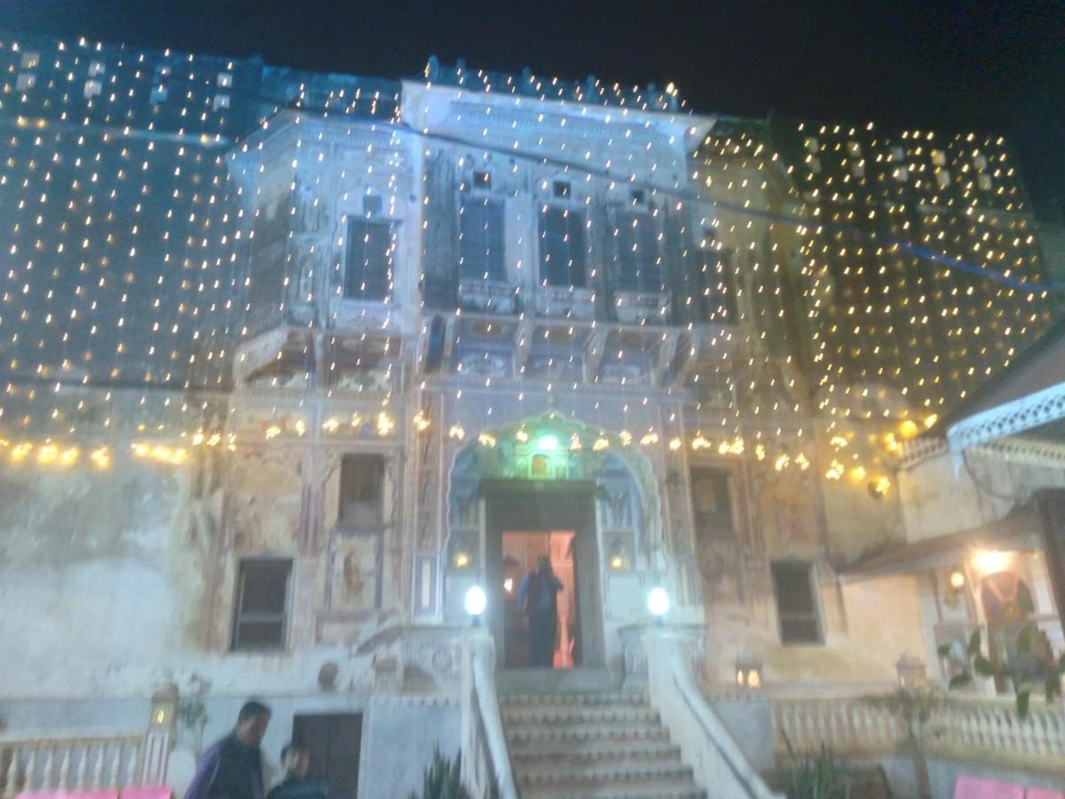 Hotel Radhika Haveli, Mandawa มันดาวา ภายนอก รูปภาพ