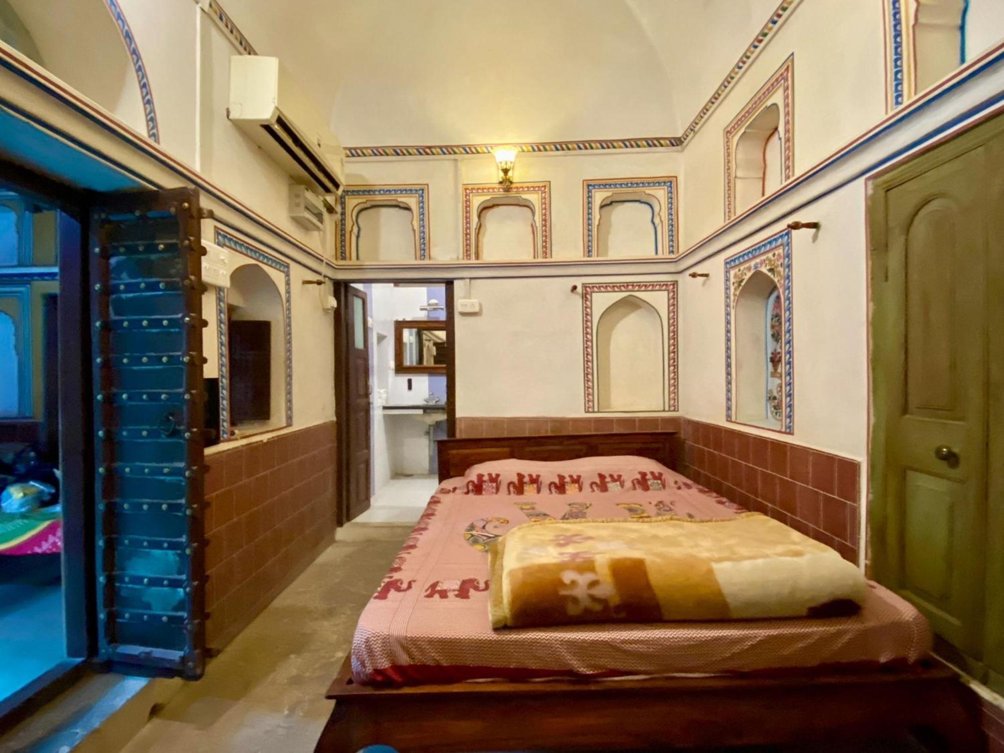 Hotel Mandawa Haveli ภายนอก รูปภาพ