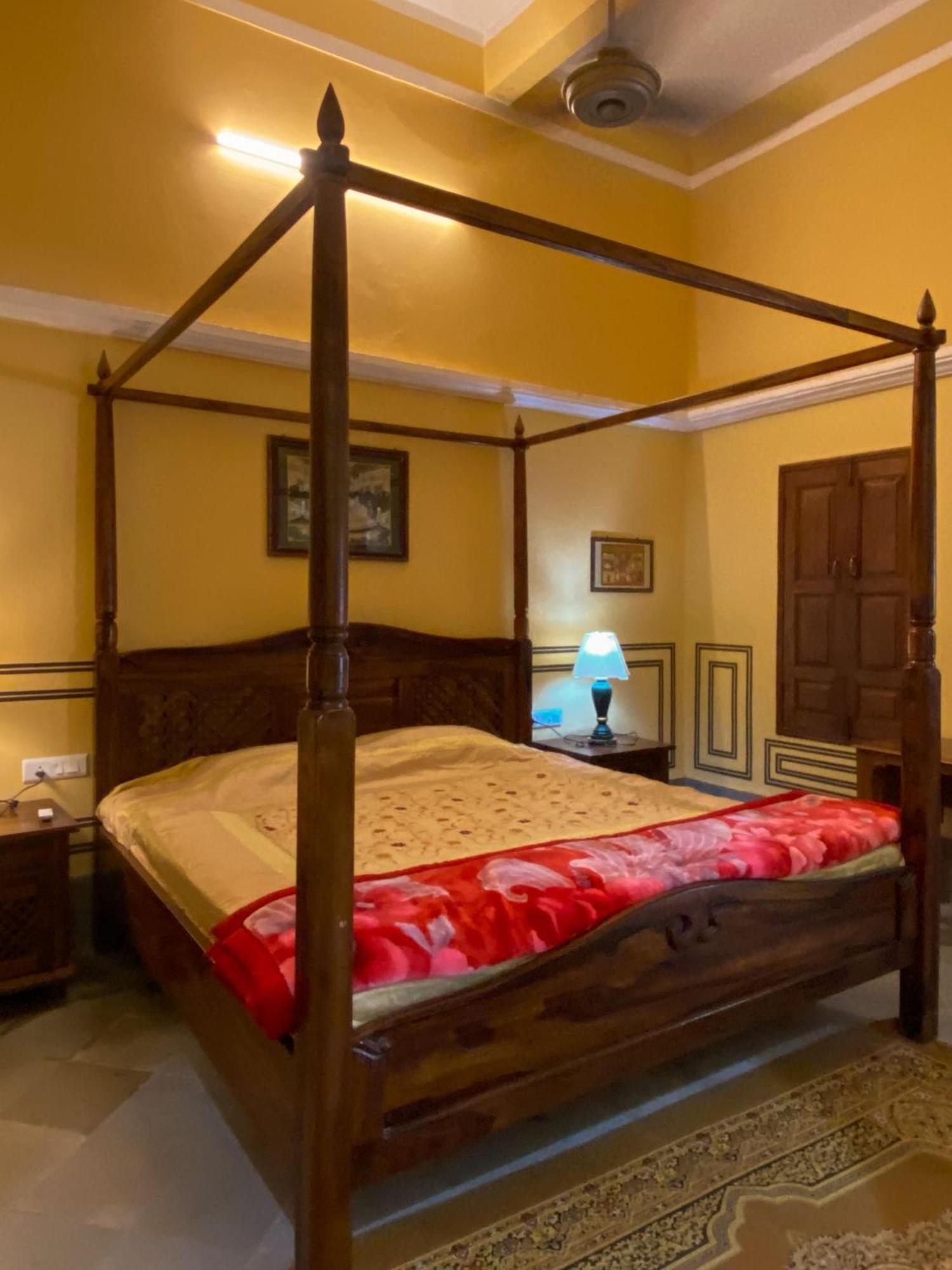Hotel Mandawa Haveli ภายนอก รูปภาพ