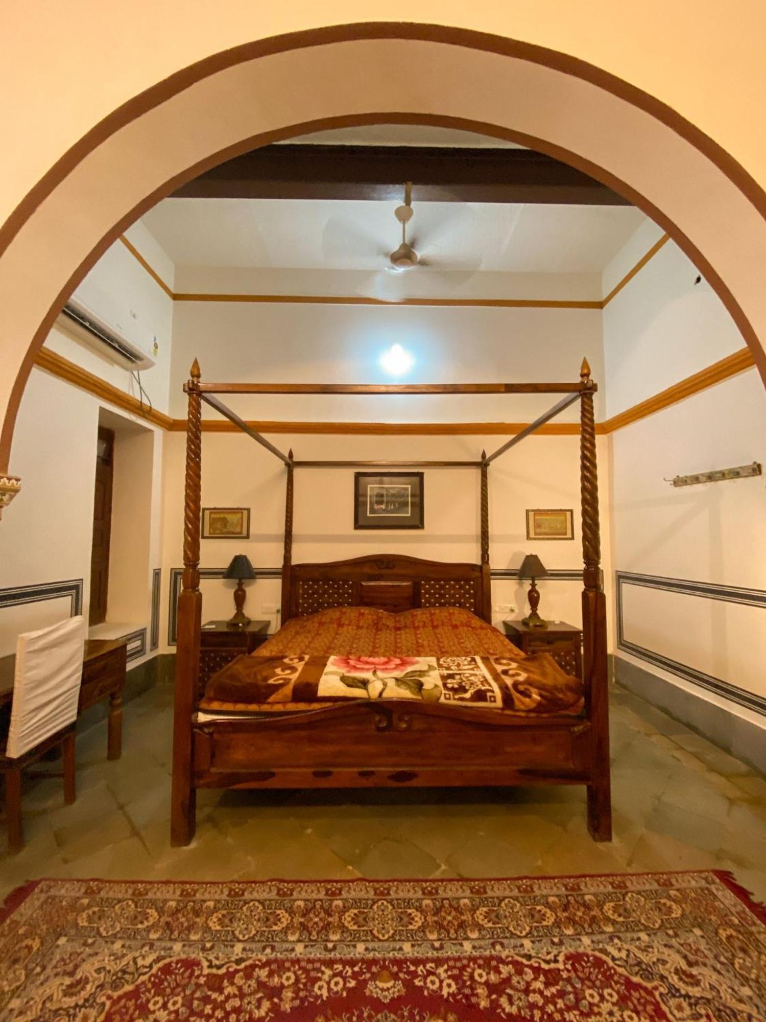 Hotel Mandawa Haveli ภายนอก รูปภาพ