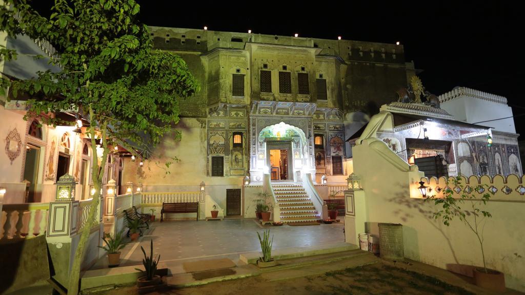 Hotel Radhika Haveli, Mandawa มันดาวา ภายนอก รูปภาพ