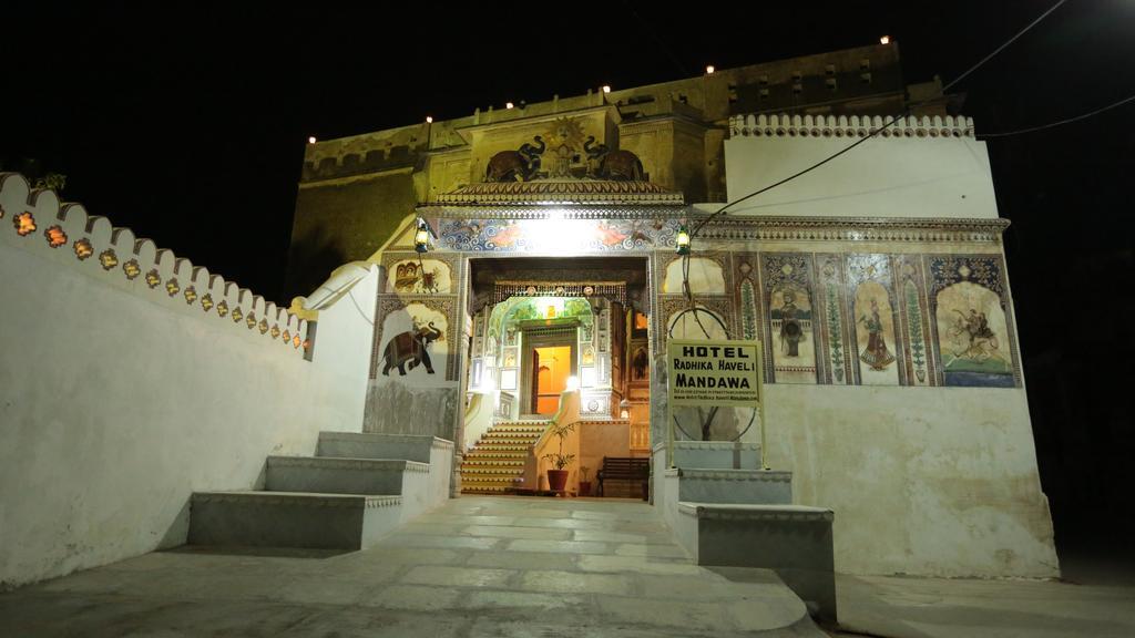 Hotel Radhika Haveli, Mandawa มันดาวา ภายนอก รูปภาพ