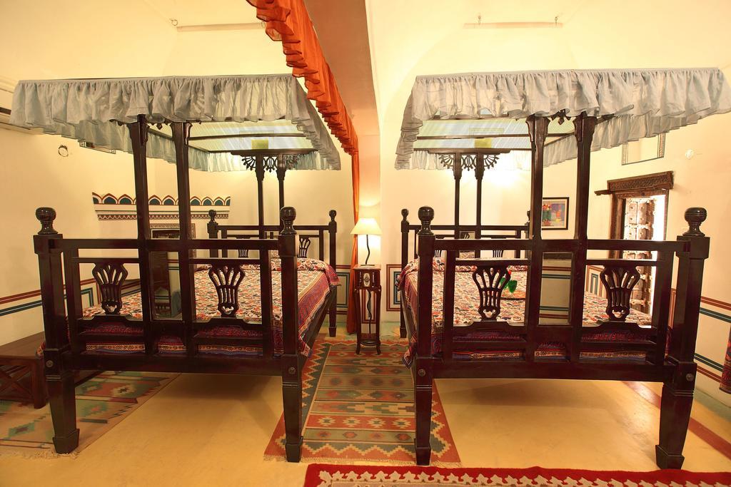 Hotel Radhika Haveli, Mandawa มันดาวา ภายนอก รูปภาพ